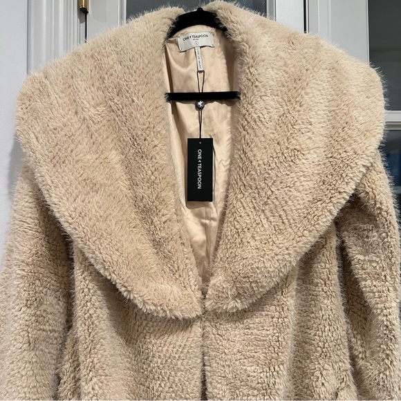 One Teaspoon - The Wonderland Faux Fur Coat - Cream - Picture 9 of 14